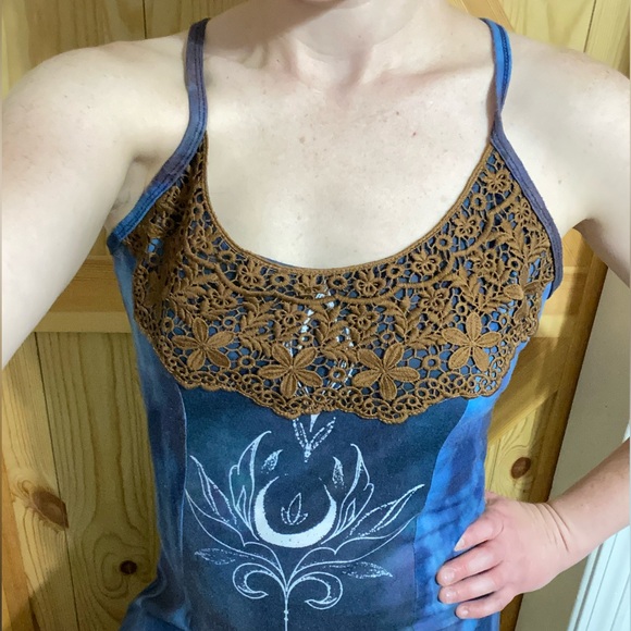 💖 NWOT Mystical Moon Bohemian Soft Maxi Dress w Lace Detail Blue Size Medium - Picture 3 of 5